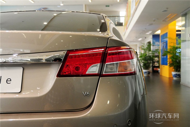 2013款 改款 2.5L 豪華版