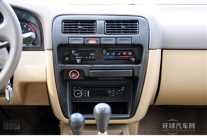 2010款 2.4L汽油四驅標準型ZG24