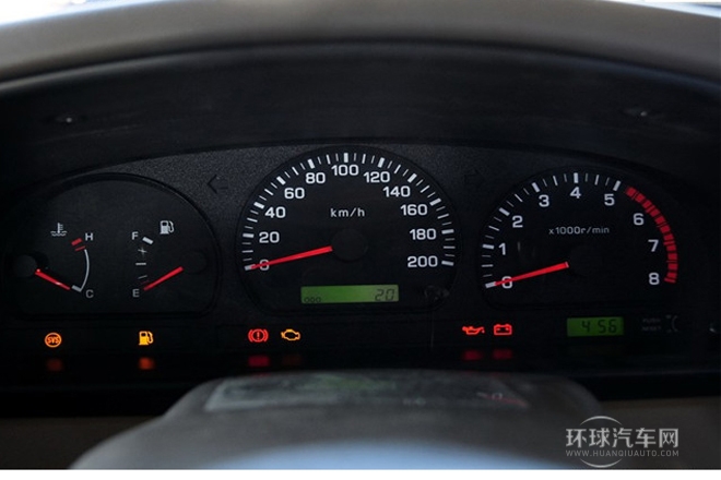 2010款 2.4L汽油兩驅(qū)豪華型ZG24