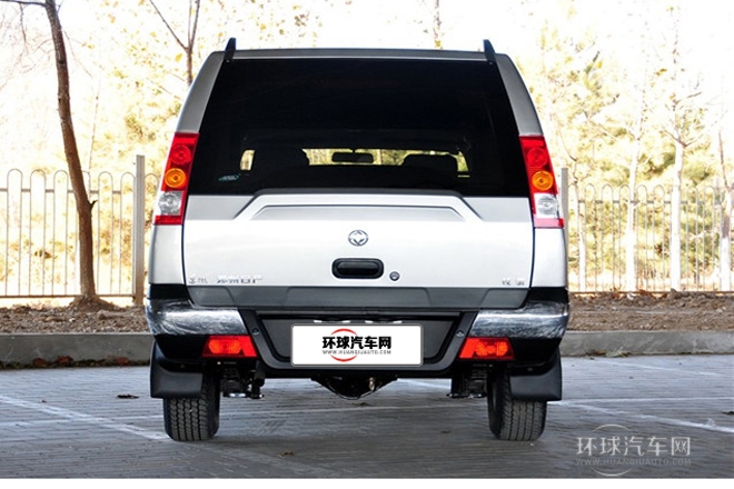 2010款 2.4L汽油兩驅(qū)豪華型ZG24