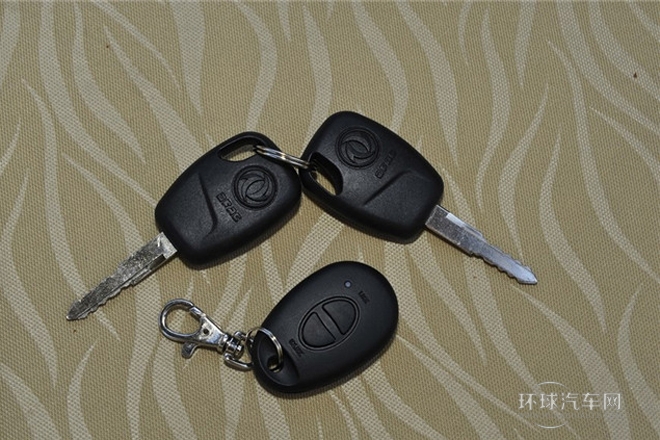 2014款1.3L手動標準型