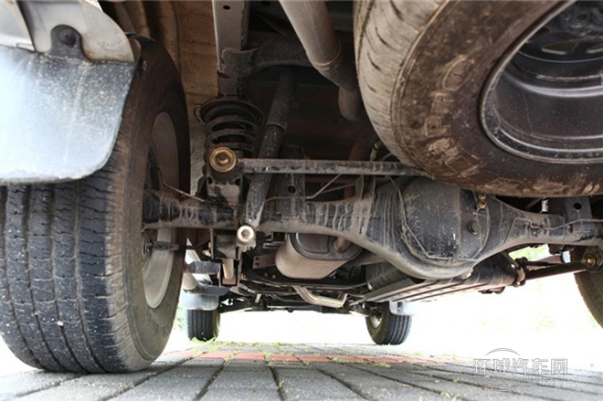 2013款2.4L手動(dòng)兩驅(qū)豪華版