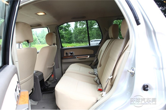 2013款2.4L手動兩驅(qū)豪華版