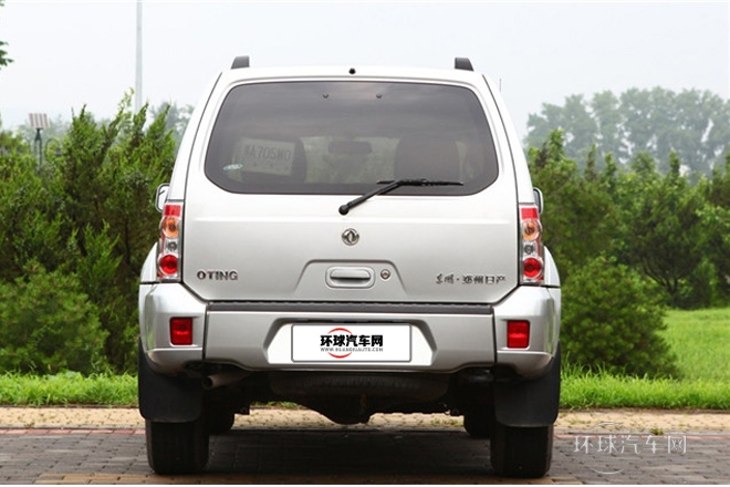 2013款2.4L手動兩驅(qū)豪華版