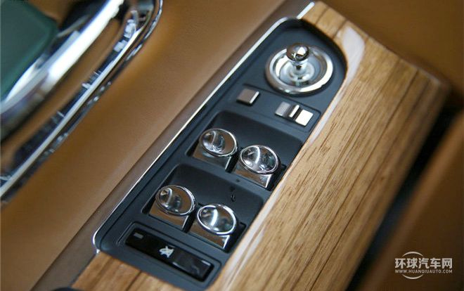 2013款 6.7 雙門轎跑車