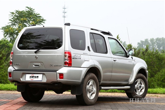 2013款2.4L手動兩驅豪華版