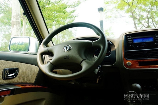 2013款2.5L手動兩驅豪華版