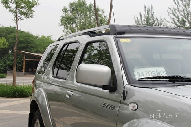 2013款2.5L手動(dòng)兩驅(qū)豪華版