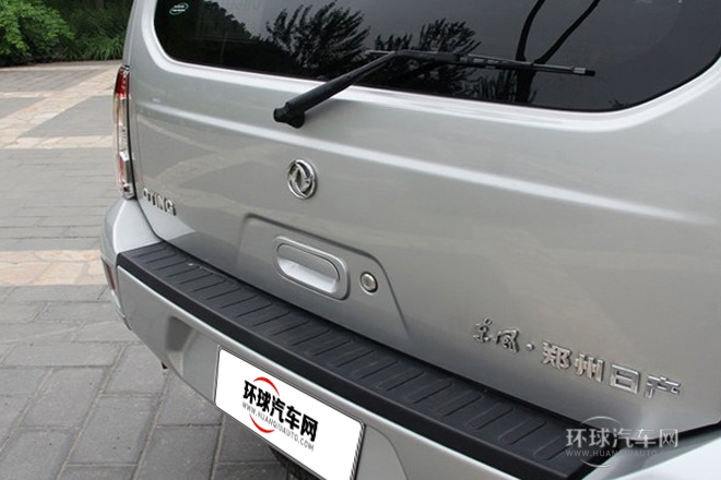 2013款2.5L手動兩驅豪華版