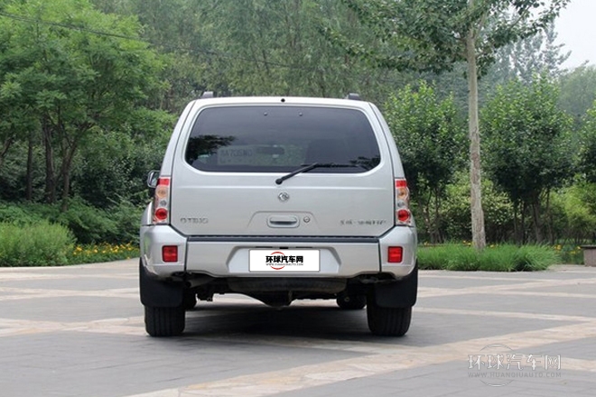 2013款2.5L手動兩驅豪華版