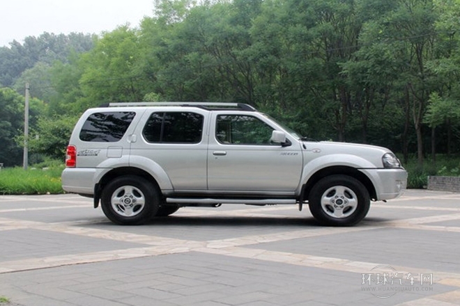 2013款2.5L手動(dòng)兩驅(qū)豪華版