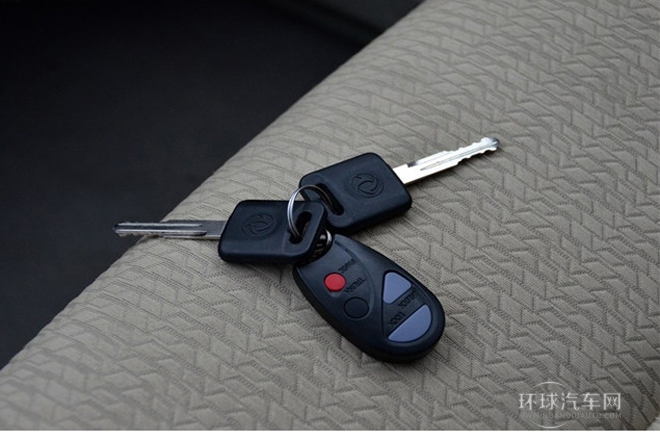 2013款2.5L手動四驅豪華版