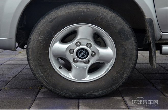 2013款2.5L手動四驅豪華版