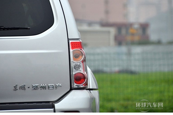 2013款2.5L手動四驅豪華版