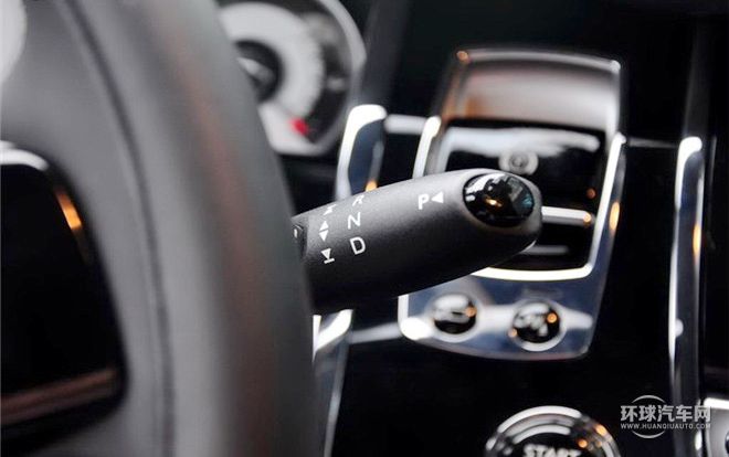 2013款 6.6T 標(biāo)準(zhǔn)型