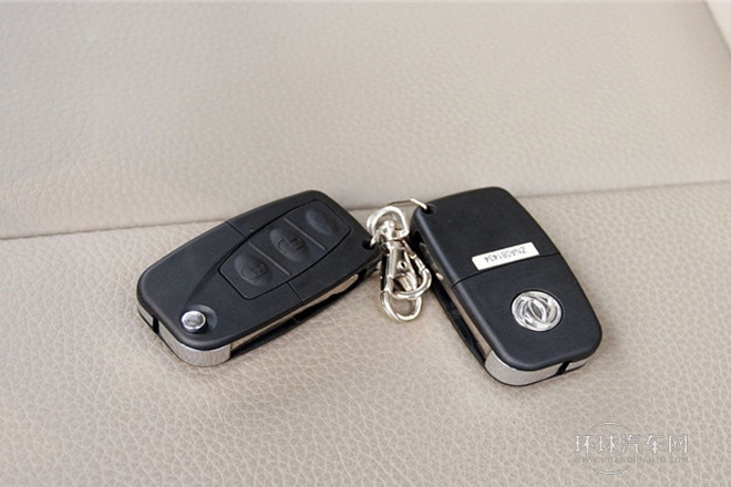 2009款2.0L手動豪華型