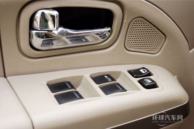 2009款2.0L手動豪華型