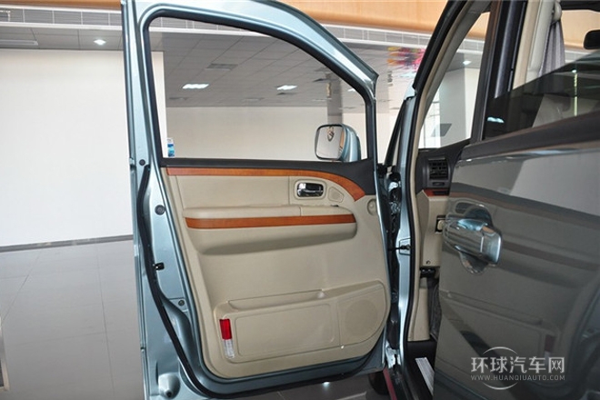 2009款2.0L手動豪華型