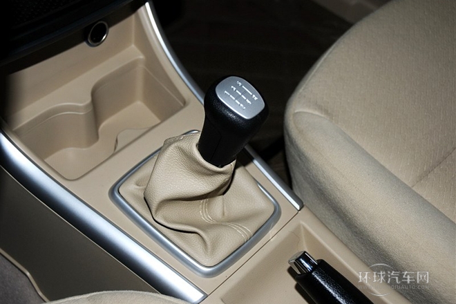 2013款 三廂 1.5L 手動樂天版