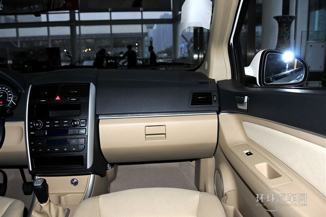 2013款 三廂 1.5L 手動樂天版