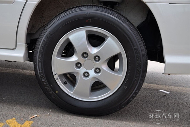 2009款2.0L手動標(biāo)準(zhǔn)型