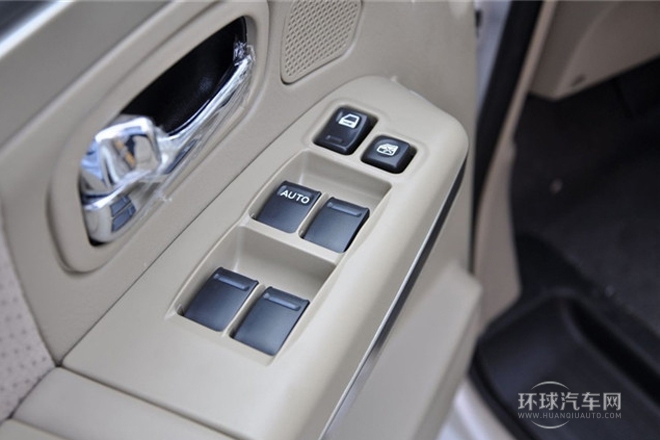 2009款2.0L手動標準型