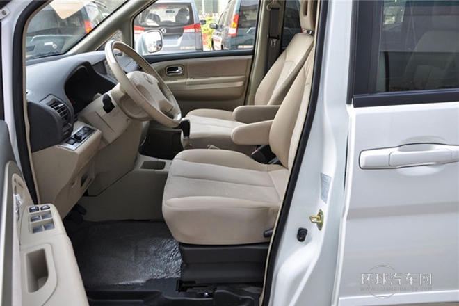 2009款2.0L手動標(biāo)準(zhǔn)型