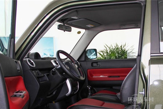 2013款 1.5L 手動導(dǎo)航版