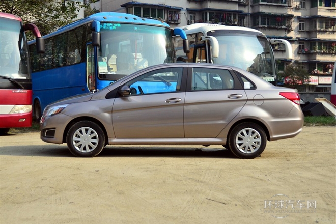 2013款 三廂 1.5L 自動(dòng)樂(lè)享版