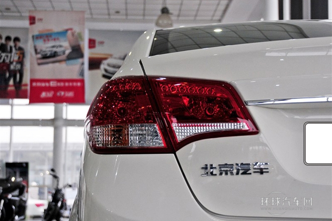 2013款 三廂 1.3L 手動樂活版