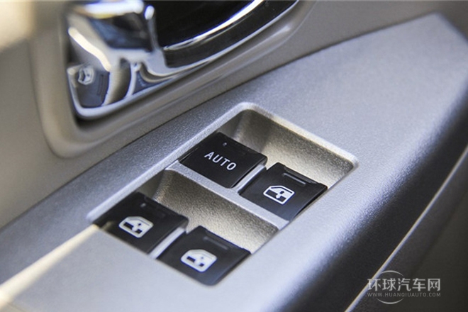 2014款 1.6L 手動豪華型7座 國IV