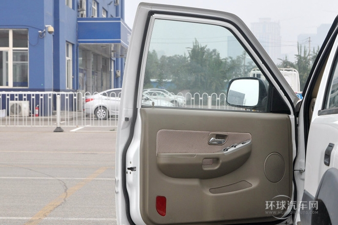 2011款 2.0L 兩驅超值版