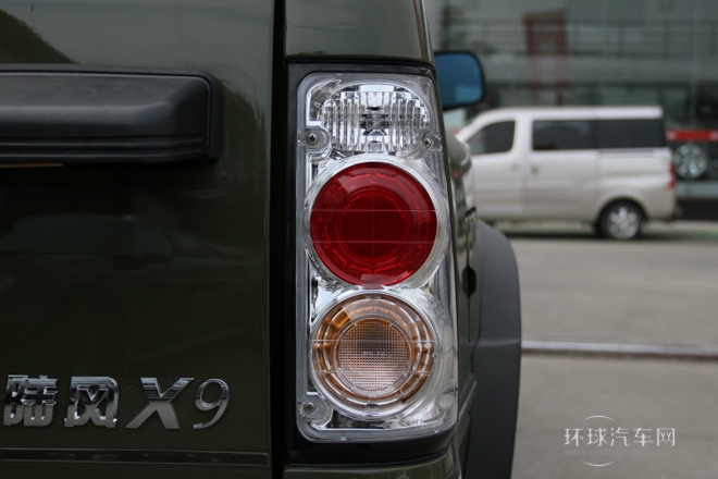 2011款 2.8T 四驅豪華柴油