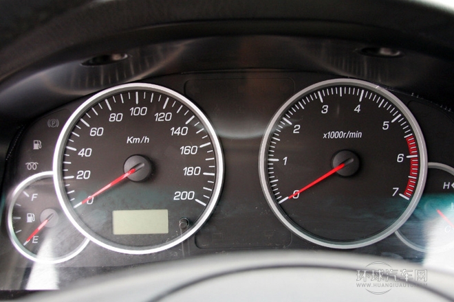 2010款 2.5T 兩驅(qū)DD6470H標(biāo)準(zhǔn)型