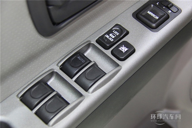 2013款 2.0T歐洲版 兩驅領航型 6MT小雙排