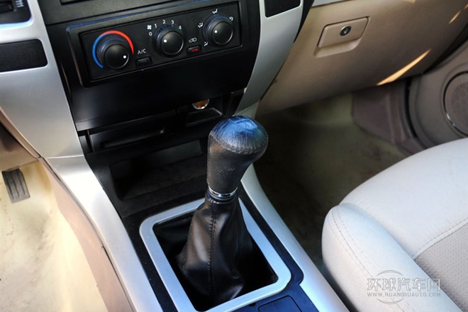 2009款 2.4T豪華型短軸版