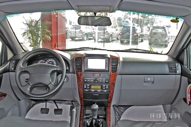 2012款 2.4L至尊版 兩驅(qū)汽油標(biāo)準(zhǔn)型