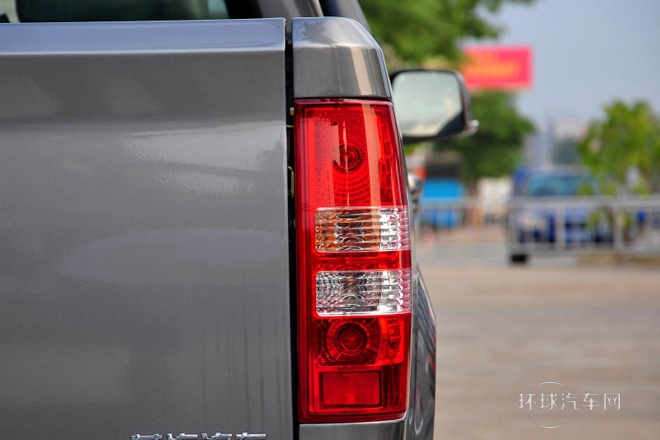 2012款 2.4L至尊版 兩驅(qū)汽油標(biāo)準(zhǔn)型