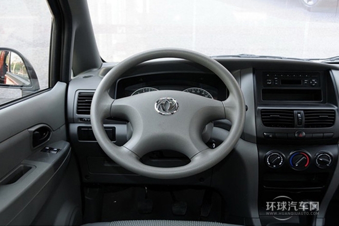 2014款 1.5L 手動標準型5座 國V