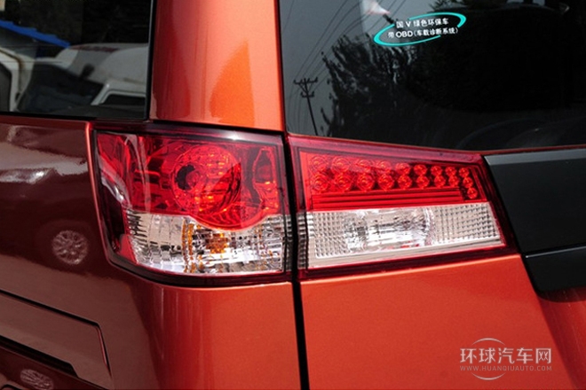 2014款 1.5L 手動標準型5座 國V