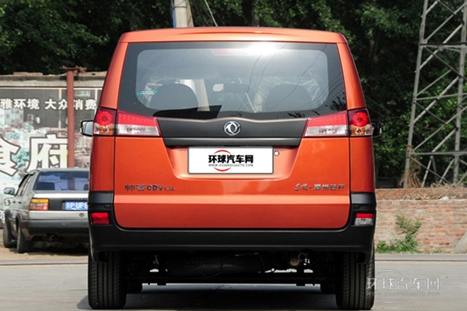 2014款 1.5L 手動標準型5座 國V