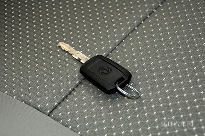 2014款 1.5L 手動標準型7座 國IV