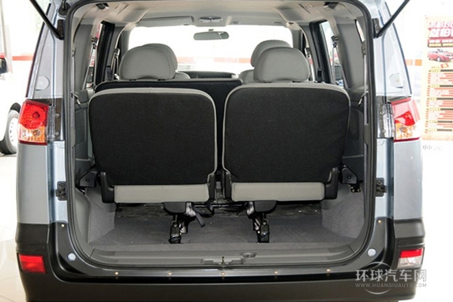 2014款 1.5L 手動(dòng)標(biāo)準(zhǔn)型7座 國IV
