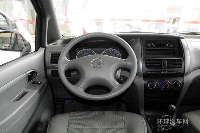 2014款 1.5L 手動(dòng)標(biāo)準(zhǔn)型7座 國(guó)IV