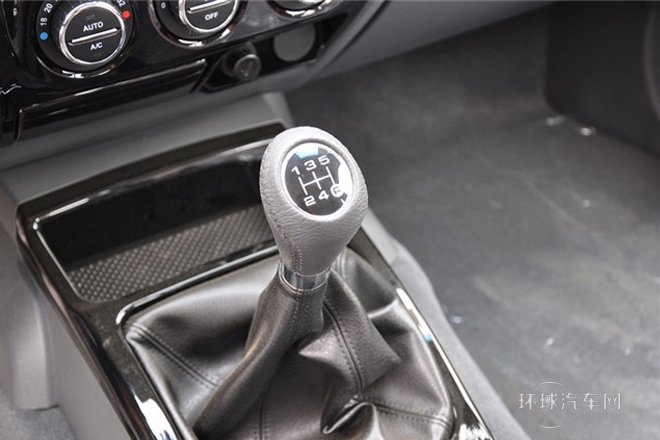 2013款 2.4L歐洲版 兩驅精英型大雙排