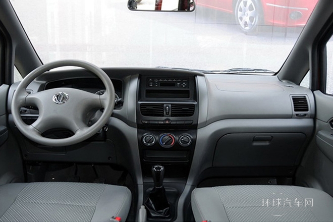 2014款 1.5L 手動(dòng)標(biāo)準(zhǔn)型5座 國(guó)IV