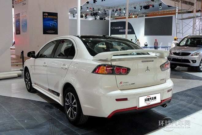 2014款 競速版 1.8L CVT舒適型