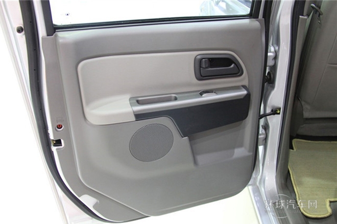 2013款 2.4L歐洲版 兩驅領航型小雙排