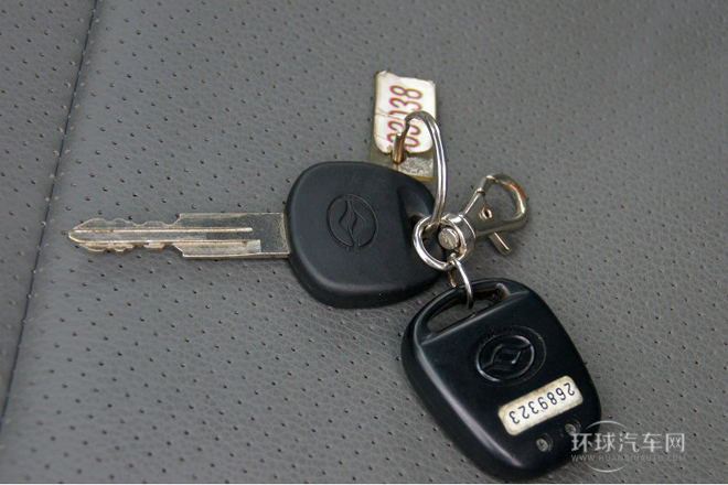 2012款 2.0L 兩驅公務版