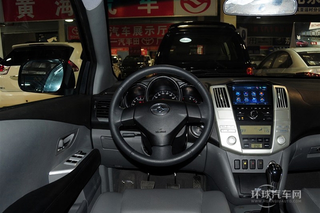 2011款 2.0L 超豪華型